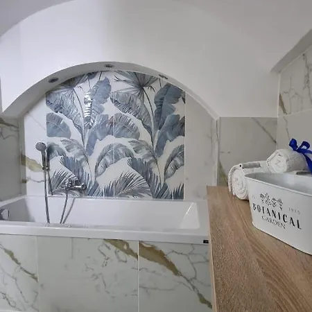 San Ciro's Apartment