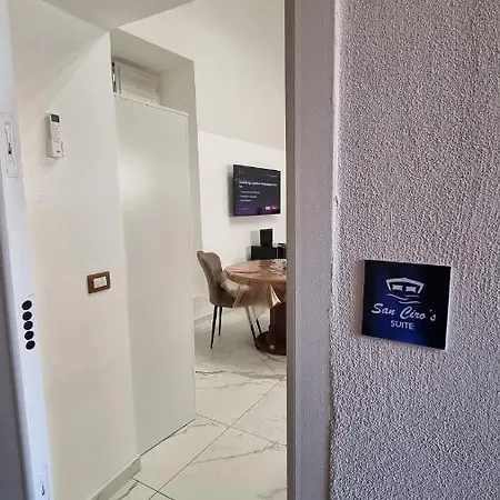 San Ciro's Apartment *